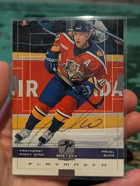 Autographed 1999-00 Playmaker Wayne Gretzky Hockey #72 Pavel Bure Signed No COA